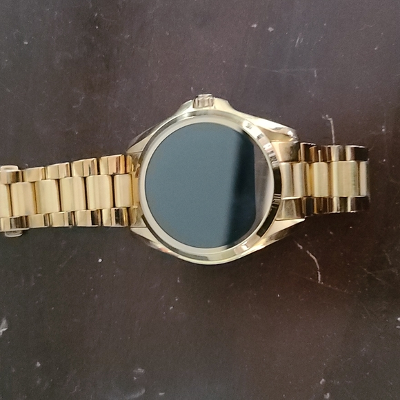 Michael Kors Smartwatch Rose Gold - Picture 4 of 5